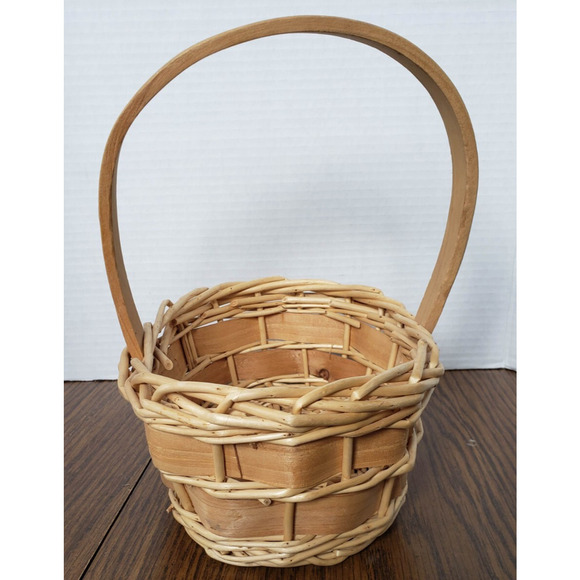 Easter Spring Basket 9 Inch Woven Chip Wood With Handle - Picture 4 of 9